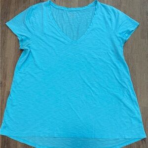 Lilly Pulitzer Turquoise V-Neck Short Sleeve Tee